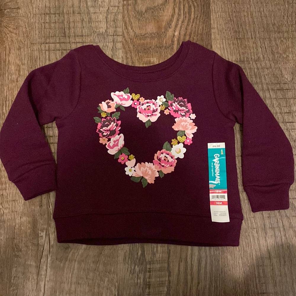 NWT! Cozy fleece top with floral graphic
